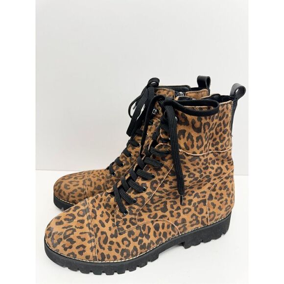 Donald Pliner Boots Size 9.5 Suede Leather Animal Print Classic Hiker Design - Picture 2 of 8